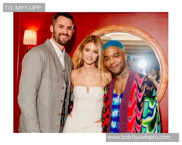 詹姆斯小儿子布莱斯与女友甜蜜合影引发网友热议与祝福